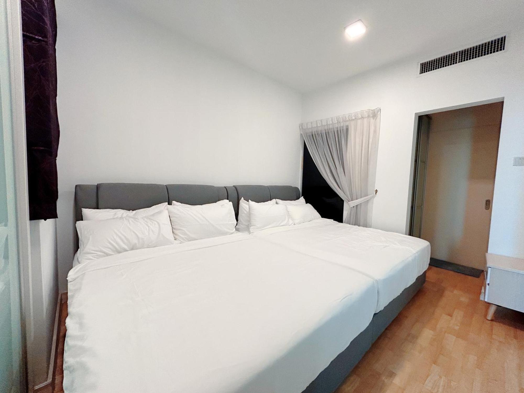 Solaris Dutamas By Manhattan Group