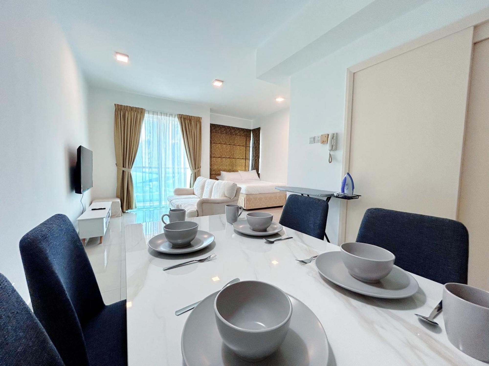 Solaris Dutamas By Manhattan Group